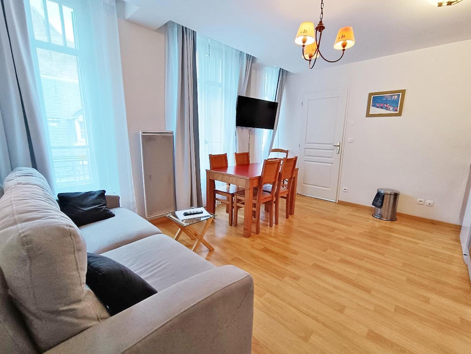 Bagnères-de-LuchonIl Etait Une Fois Luchon, T2, Centre Luchon, Wifi, Casier A Skis, Ascenseur, 4 Personnes公寓 外观 照片